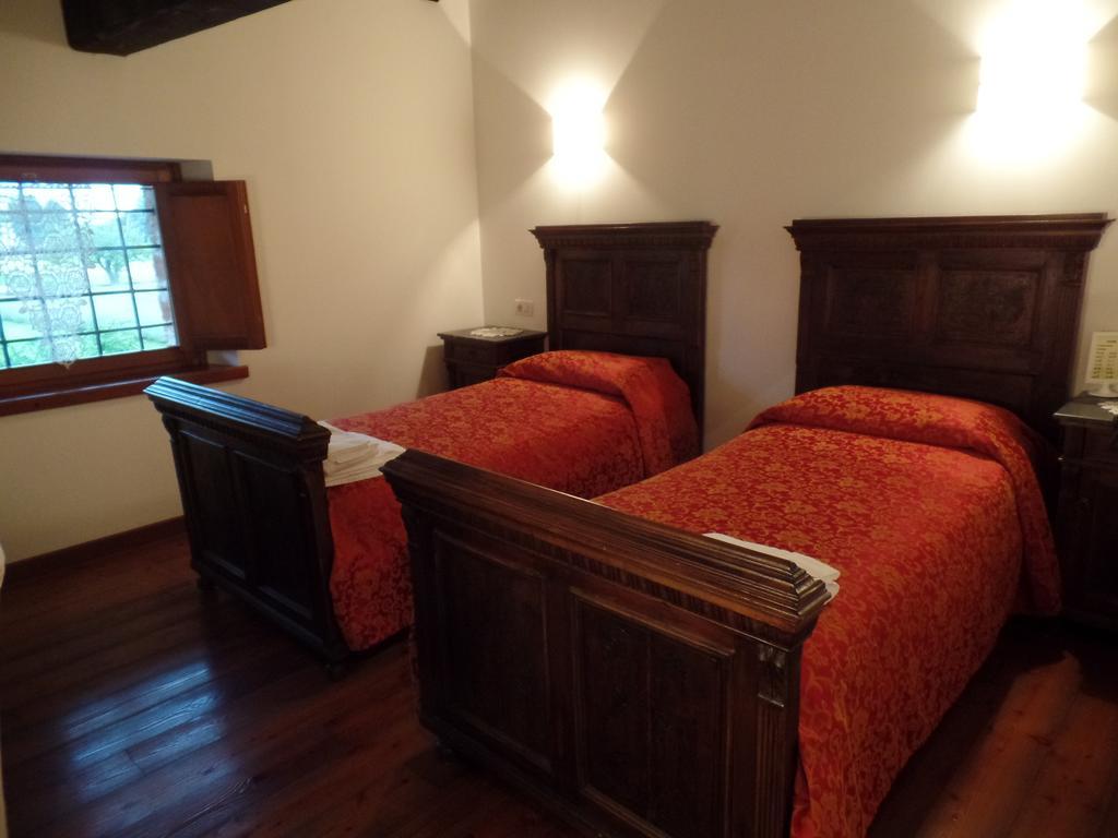 Agriturismo Il Vagabondo Buttrio Ruang foto