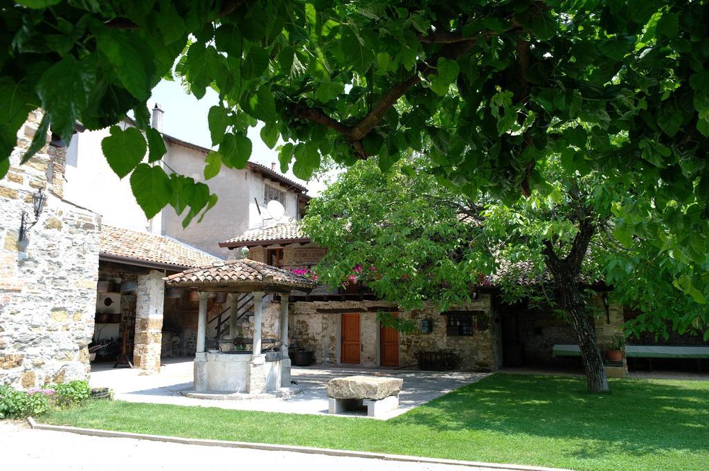Agriturismo Il Vagabondo Buttrio Bagian luar foto