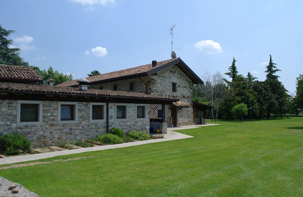 Agriturismo Il Vagabondo Buttrio Bagian luar foto